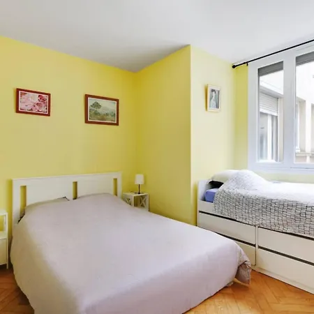 Bright Getaway Near Montparnasse Paryż
